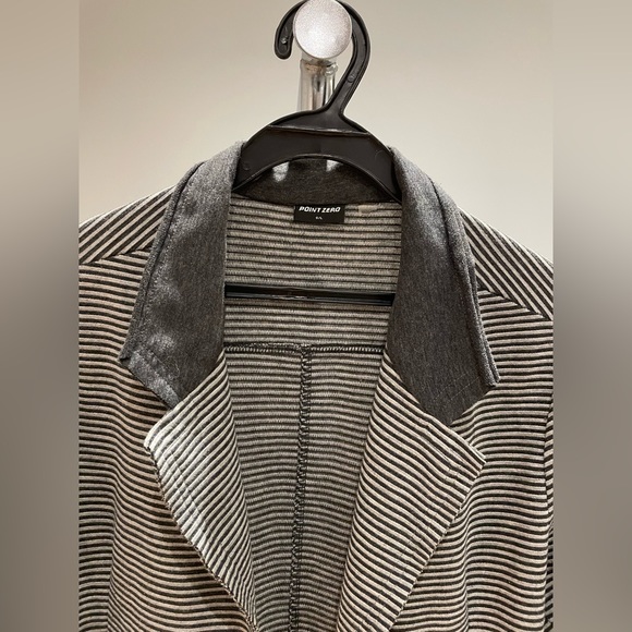 ๐จ๐ฆ 6 for $25 ๐จ๐ฆ Jacket Point Zero - Picture 3 of 4